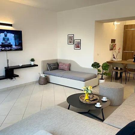 Zen - With Jacuzzi, Panoramic Views Apartmán *